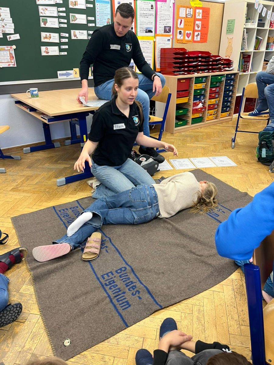 0ef59603-30fa-4085-a39f-477dab9a03ac